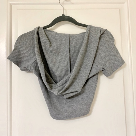 Heather Grey Ribbed Hooded V-Neck Crop Top - Picture 4 of 4